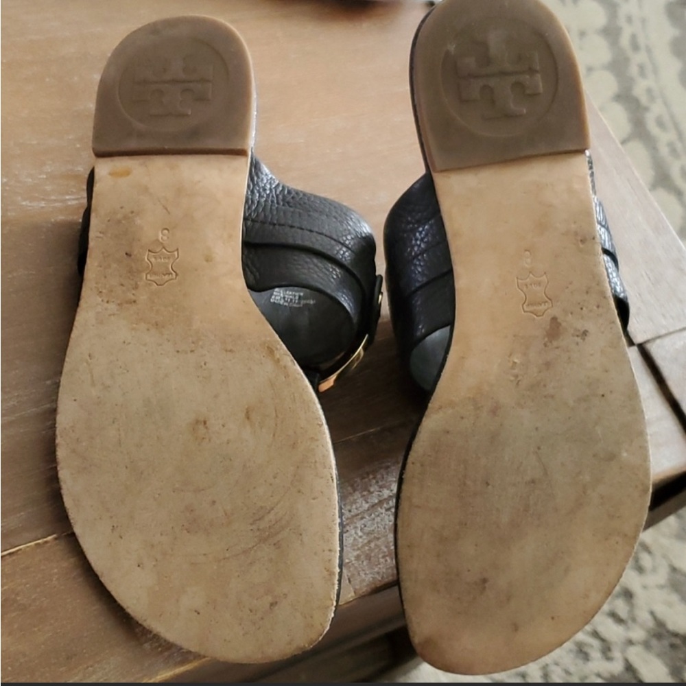Tory Burch Authentic sandals